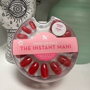 Olive & June press on nails